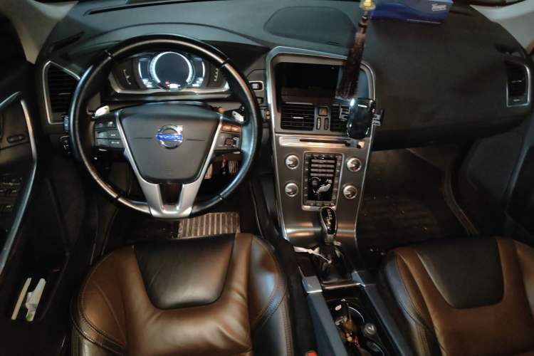 Used Volvo XC60 2015 T6 Zhiya Edition Interior 2