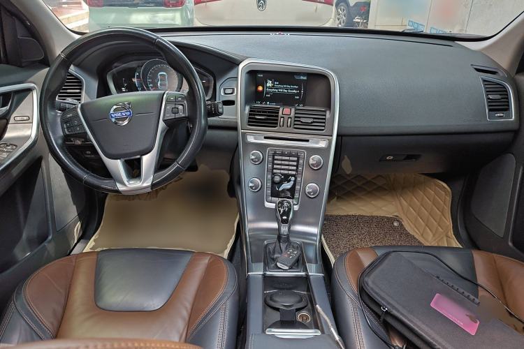Used Volvo XC60 2015 T6 Zhiyi Edition Interior 2