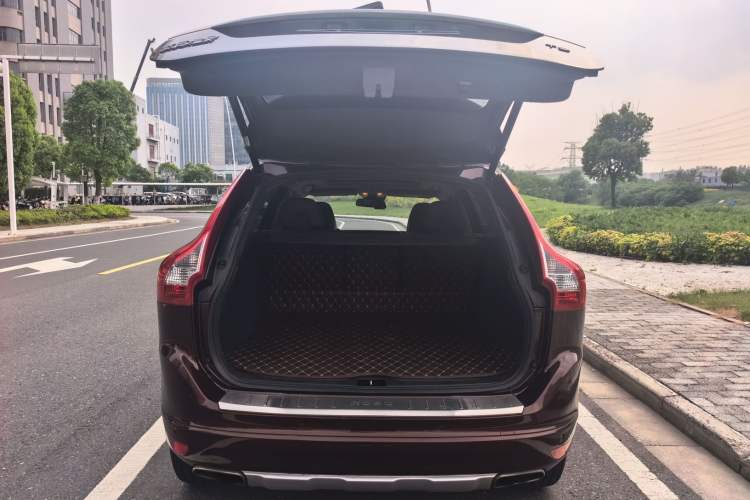 Used Volvo XC60 2015 T5 Smart Upgrade Model Interior 3