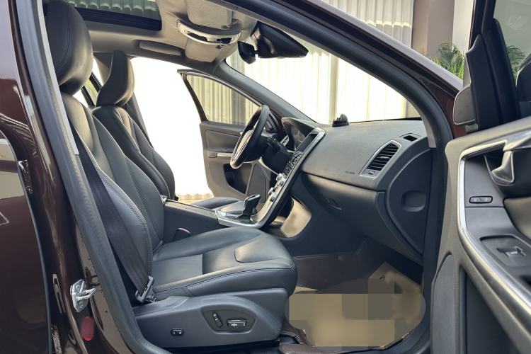 Used Volvo XC60 2015 T5 Zhiyi Edition Interior 4
