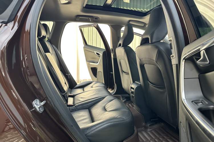Used Volvo XC60 2015 T5 Zhiyi Edition Interior 5
