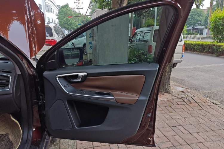 Used Volvo XC60 2015 T6 Zhiyi Edition Interior 5