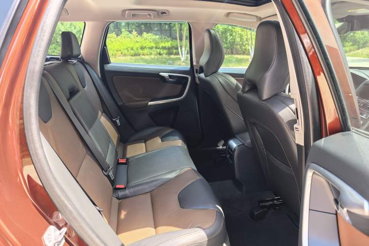 Used Volvo XC60 2015 T5 AWD Zhiyuan Edition Interior 6