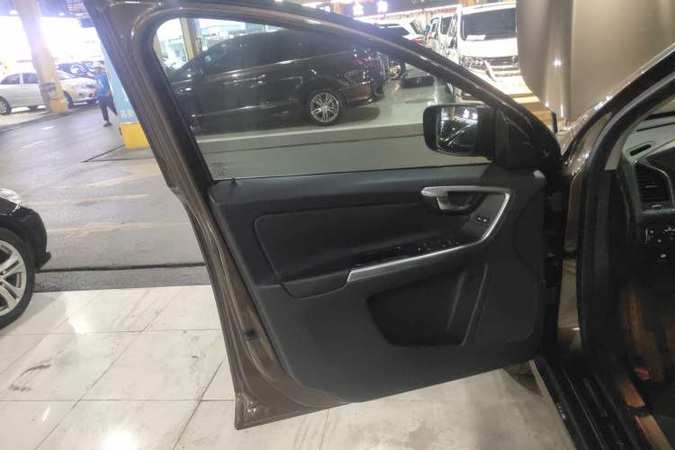 Used Volvo XC60 2015 T5 Zhiyi Edition Left Front Door Interior