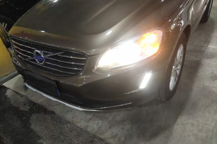 Used Volvo XC60 2015 T5 Zhiyi Edition Left Front Headlight
