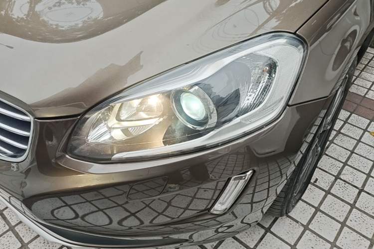 Used Volvo XC60 2015 T5 AWD Smart Drive Edition Left Front Headlight