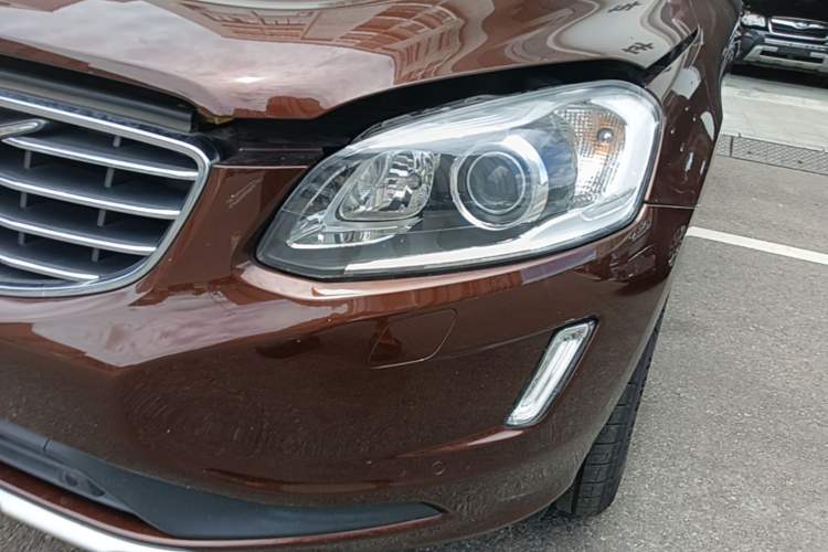 Used Volvo XC60 2015 T5 AWD Smart Drive Edition Left Front Headlight