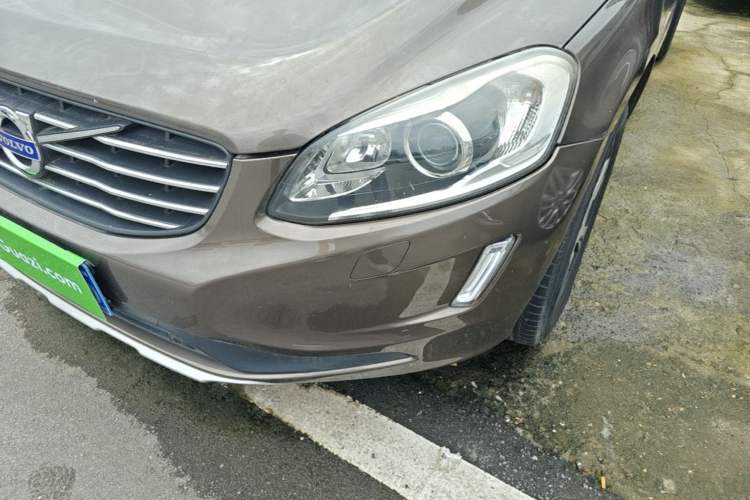 Used Volvo XC60 2015 T5 Zhiya Edition Left Front Headlight
