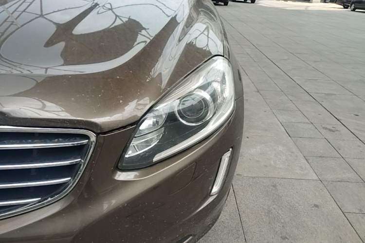 Used Volvo XC60 2015 T5 AWD Zhiyuan Edition Left Front Headlight