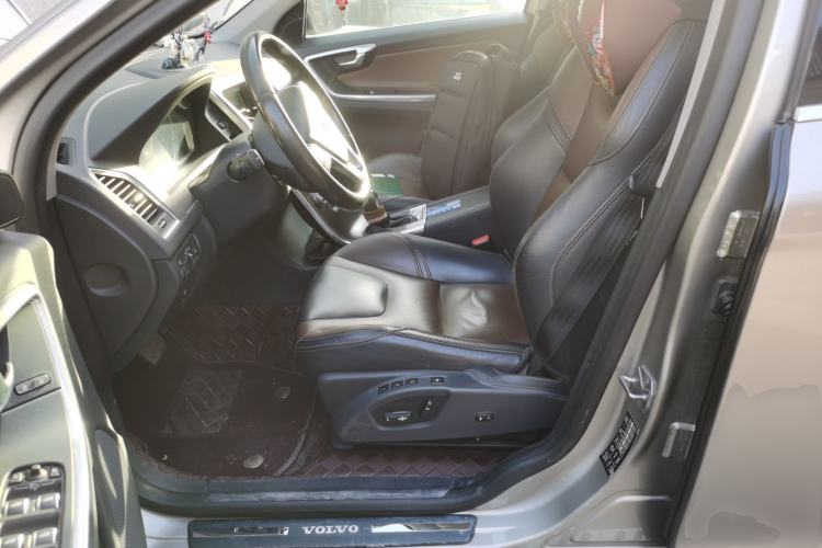 Used Volvo XC60 2015 T5 Smart Upgrade Model Left Front Seat