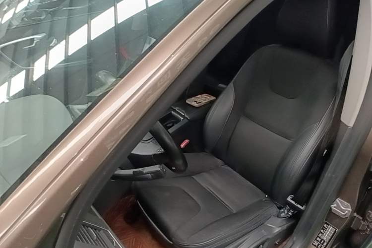 Used Volvo XC60 2015 T5 Smart Edition Left Front Seat