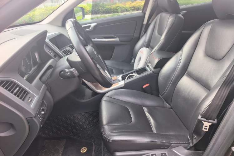 Used Volvo XC60 2015 T5 Smart Upgrade Model Left Front Seat
