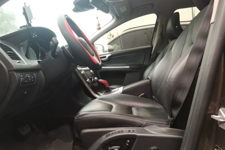 Used Volvo XC60 2015 T5 Smart Upgrade Model Left Front Seat