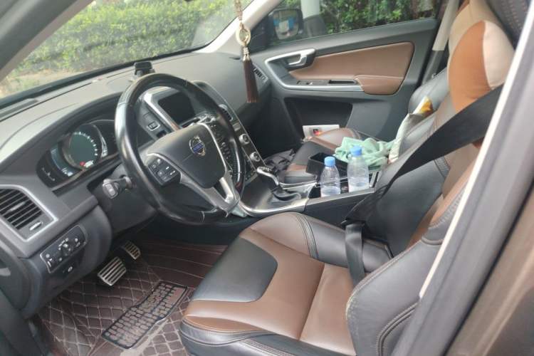 Used Volvo XC60 2015 T5 AWD Smart Drive Edition Left Front Seat
