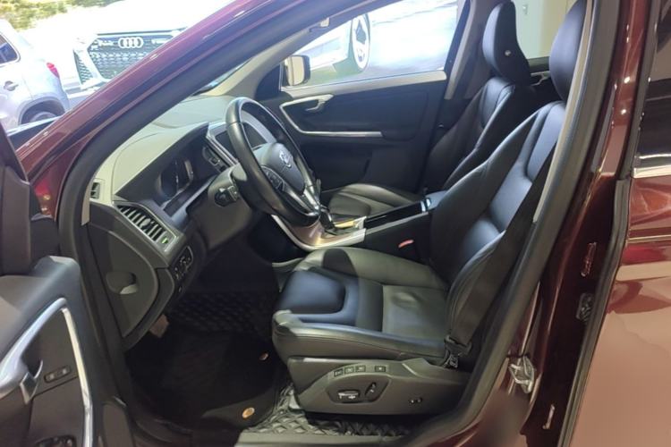 Used Volvo XC60 2015 T5 Smart Upgrade Model Left Front Seat