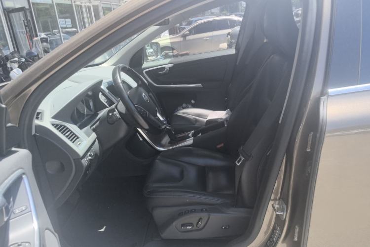 Used Volvo XC60 2015 T5 Smart Upgrade Model Left Front Seat