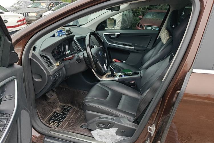 Used Volvo XC60 2015 T5 Smart Upgrade Model Left Front Seat