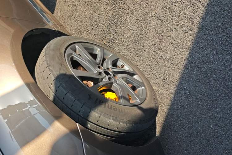 Used Volvo XC60 2015 T6 Zhiyi Edition Left Front Wheel Hub