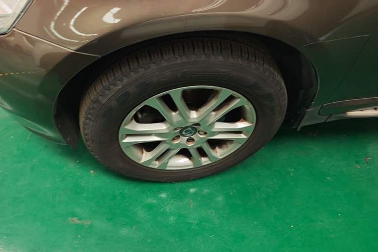 Used Volvo XC60 2015 T5 Smart Edition Left Front Wheel Hub
