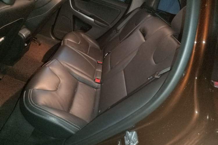 Used Volvo XC60 2015 T5 Smart Upgrade Model Left Rear Seat