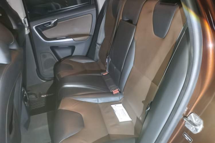 Used Volvo XC60 2015 T5 AWD Smart Drive Edition Left Rear Seat