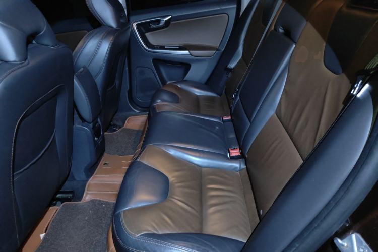 Used Volvo XC60 2015 T6 Zhiyi Edition Left Rear Seat
