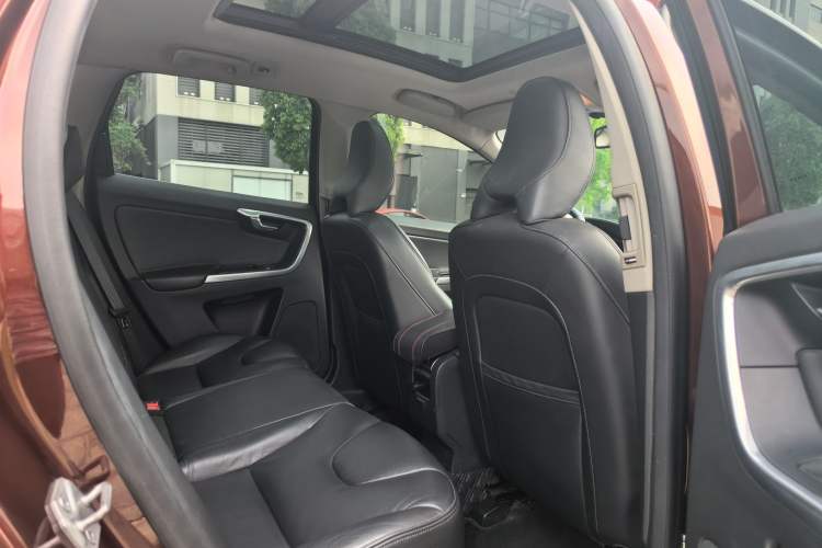 Used Volvo XC60 2015 T5 Smart Upgrade Model Left Rear Seat