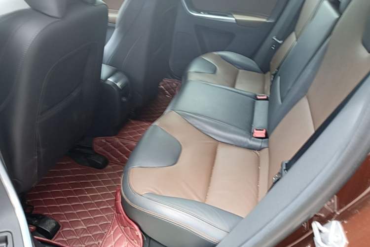 Used Volvo XC60 2015 T5 AWD Smart Drive Edition Left Rear Seat