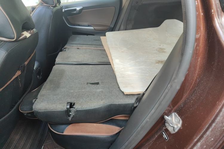 Used Volvo XC60 2015 T5 AWD Zhiyuan Edition Left Rear Seat