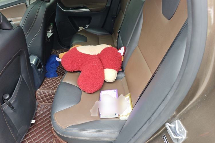 Used Volvo XC60 2015 T5 AWD Zhiyuan Edition Left Rear Seat