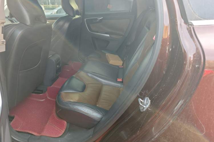 Used Volvo XC60 2015 T5 Zhiya Edition Left Rear Seat