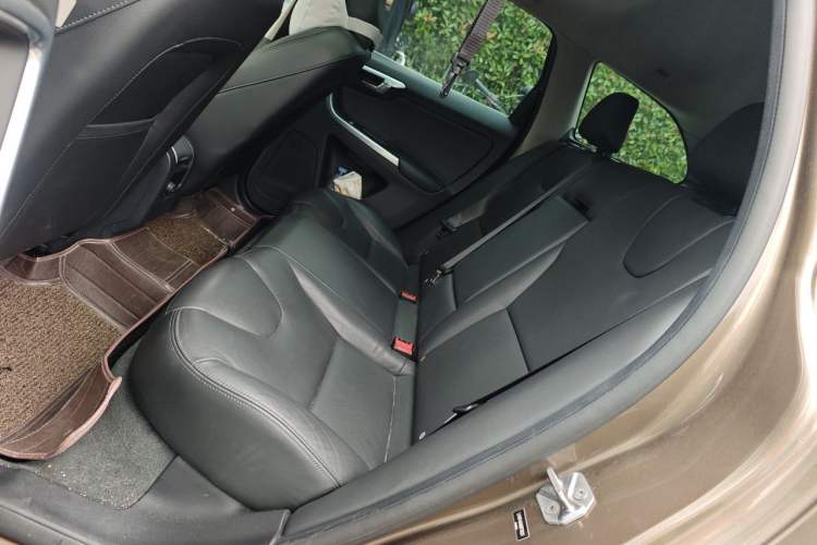 Used Volvo XC60 2015 T5 Smart Upgrade Model Left Rear Seat