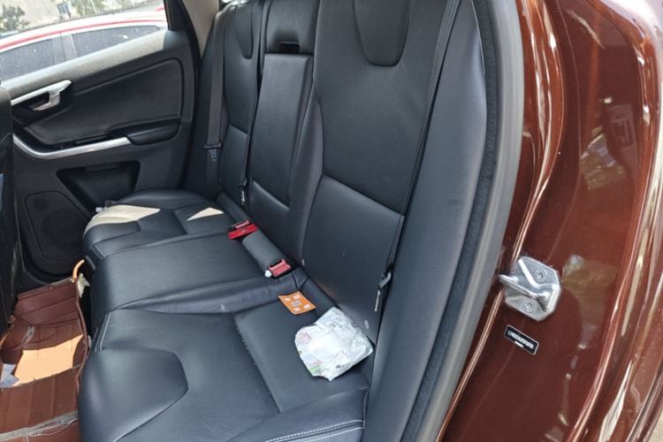 Used Volvo XC60 2015 T5 AWD Smart Drive Edition Left Rear Seat