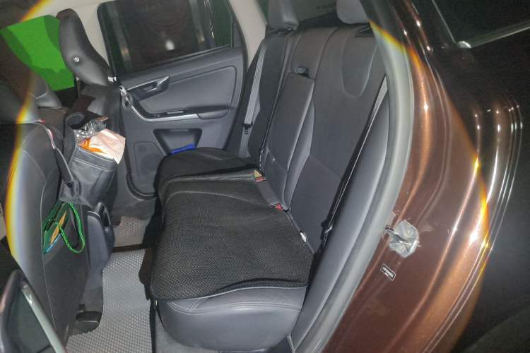 Used Volvo XC60 2015 T5 Smart Upgrade Model Left Rear Seat