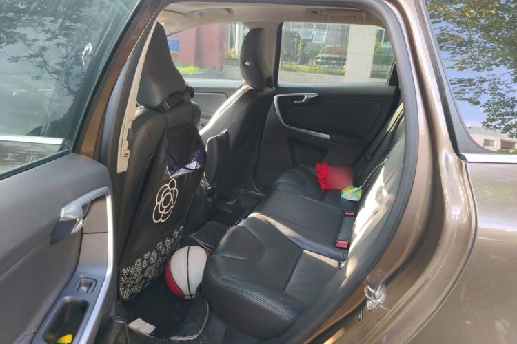 Used Volvo XC60 2015 T5 Smart Upgrade Model Left Rear Seat