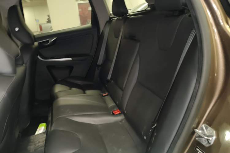 Used Volvo XC60 2015 T5 Smart Upgrade Model Left Rear Seat