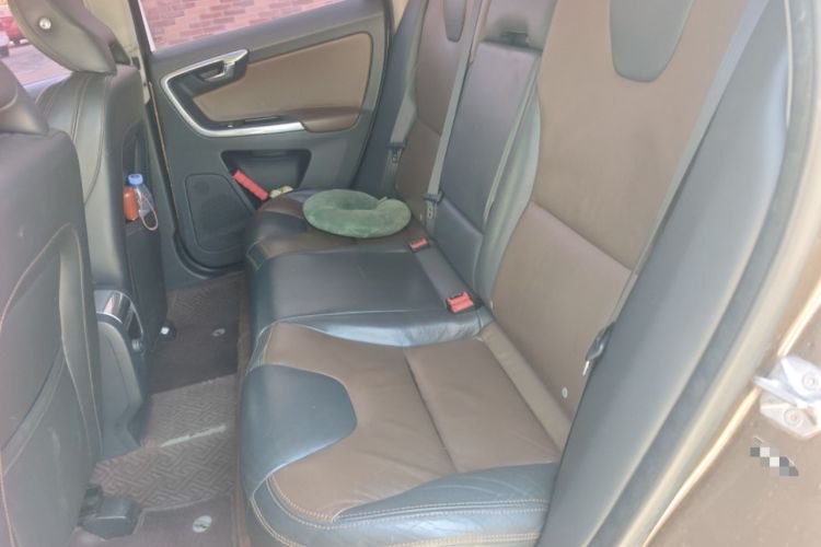 Used Volvo XC60 2015 T5 AWD Zhiyuan Edition Left Rear Seat