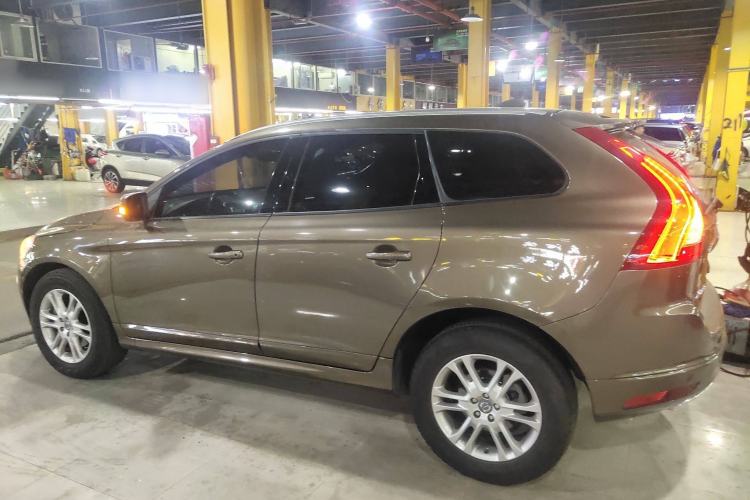 Used Volvo XC60 2015 T5 Zhiyi Edition Left Side