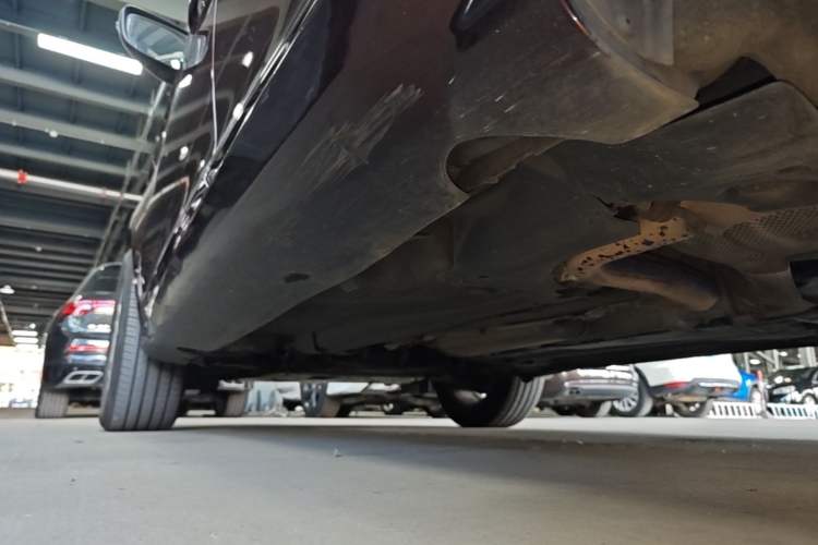 Used Volvo XC60 2015 T5 Smart Upgrade Model Left Side Sill
