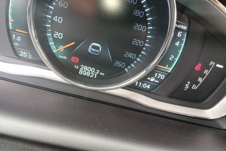 Used Volvo XC60 2015 T5 AWD Zhiyuan Edition Odometer Close Up