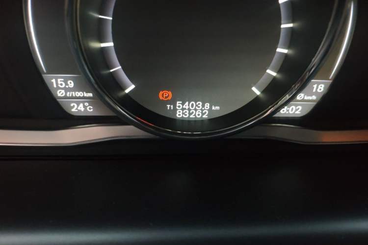 Used Volvo XC60 2015 T5 AWD Zhiyuan Edition Odometer Close Up