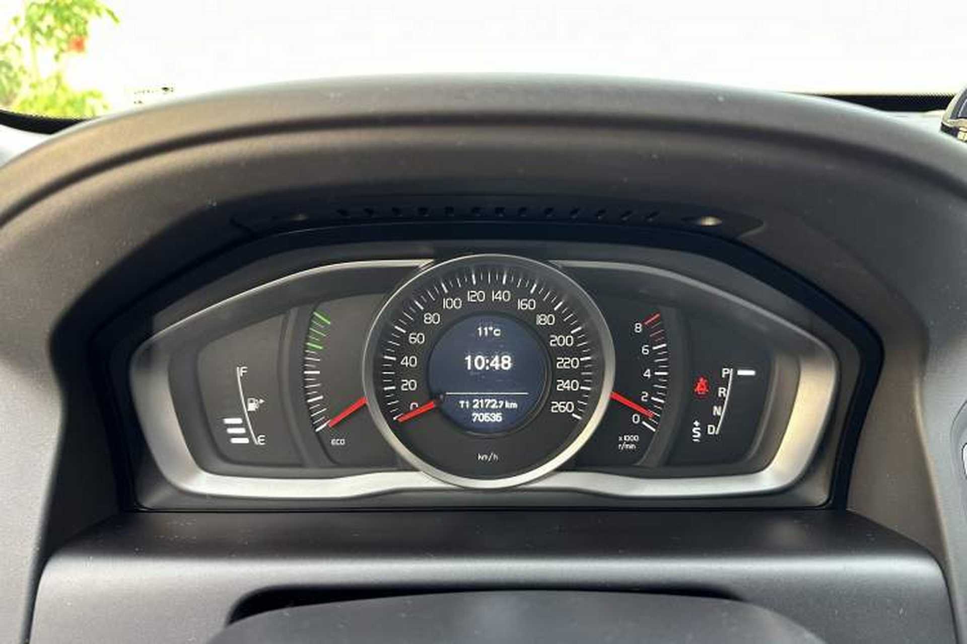 Used Volvo XC60 2015 T5 Zhiyi Edition Odometer Close Up