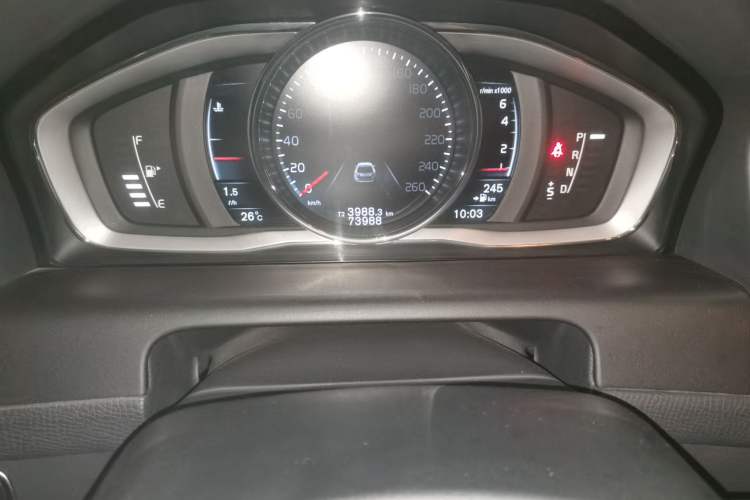 Used Volvo XC60 2015 T5 AWD Zhiyuan Edition Odometer Close Up
