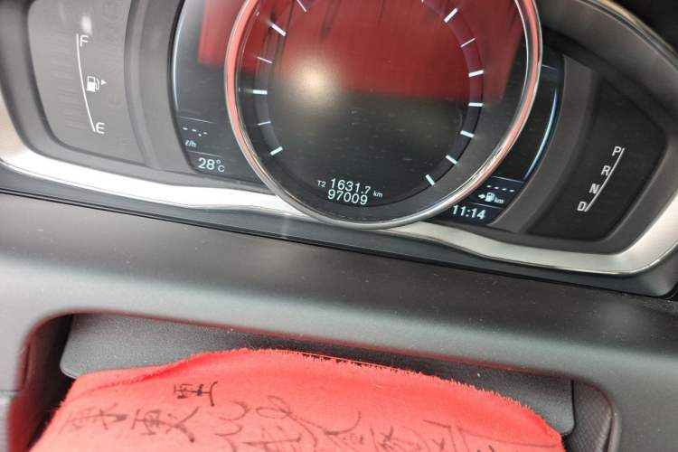 Used Volvo XC60 2015 T5 AWD Zhiyuan Edition Odometer Close Up
