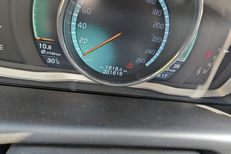Used Volvo XC60 2015 T6 Zhiyi Edition Odometer Close Up