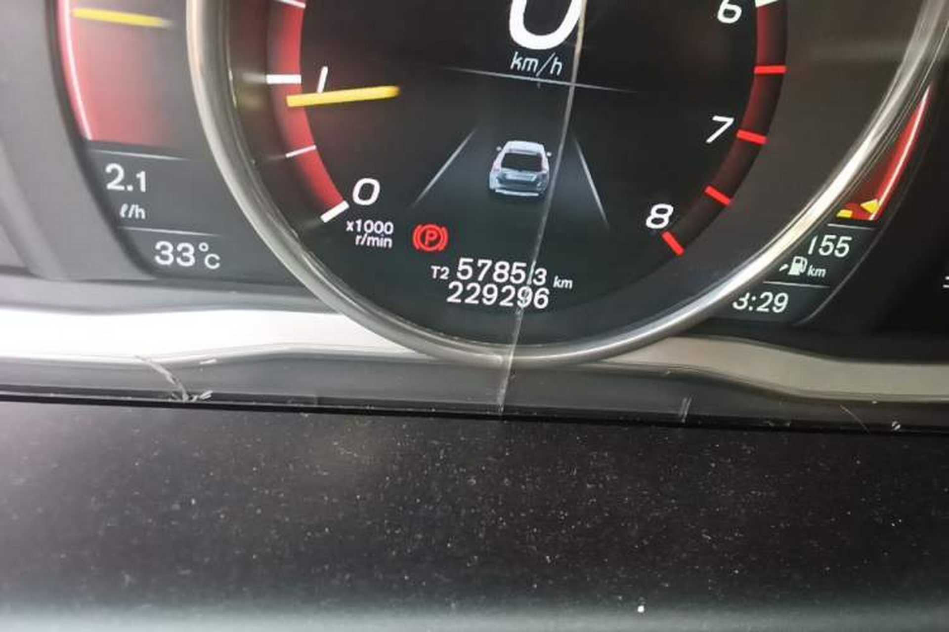 Used Volvo XC60 2015 T5 AWD Zhiyuan Edition Odometer Close Up