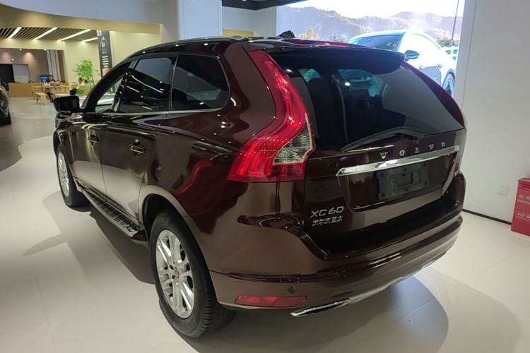 Used Volvo XC60 2015 T5 Smart Upgrade Model Rear Left 45 Deg
