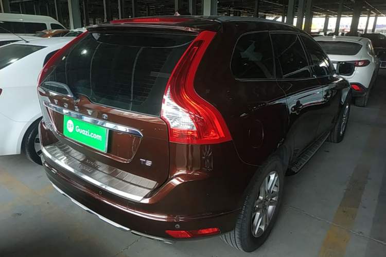 Used Volvo XC60 2015 T5 Smart Upgrade Model Rear Right 45 Deg