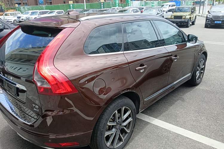 Used Volvo XC60 2015 T5 AWD Smart Drive Edition Rear Right 45 Deg