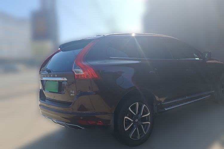 Used Volvo XC60 2015 T5 AWD Smart Drive Edition Rear Right 45 Deg